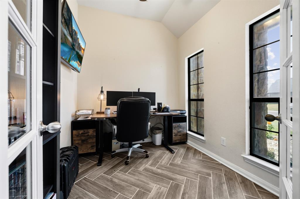 10333 Condor Loop Waco, TX 76708 - Photo 6 of 38 Gallery Image 6