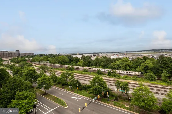 $2,200 | 3600 South Glebe Road, Unit 516W, Arlington, VA 22202