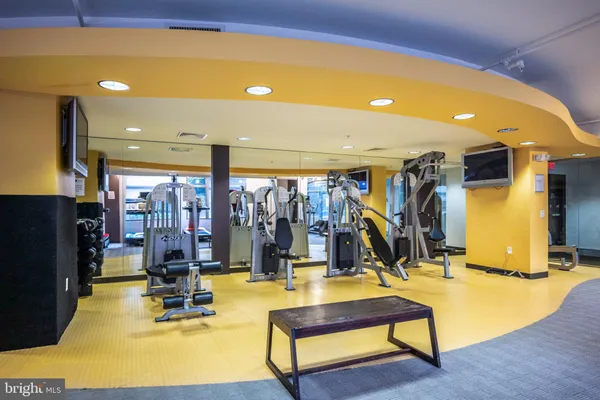 $2,200 | 3600 South Glebe Road, Unit 516W, Arlington, VA 22202