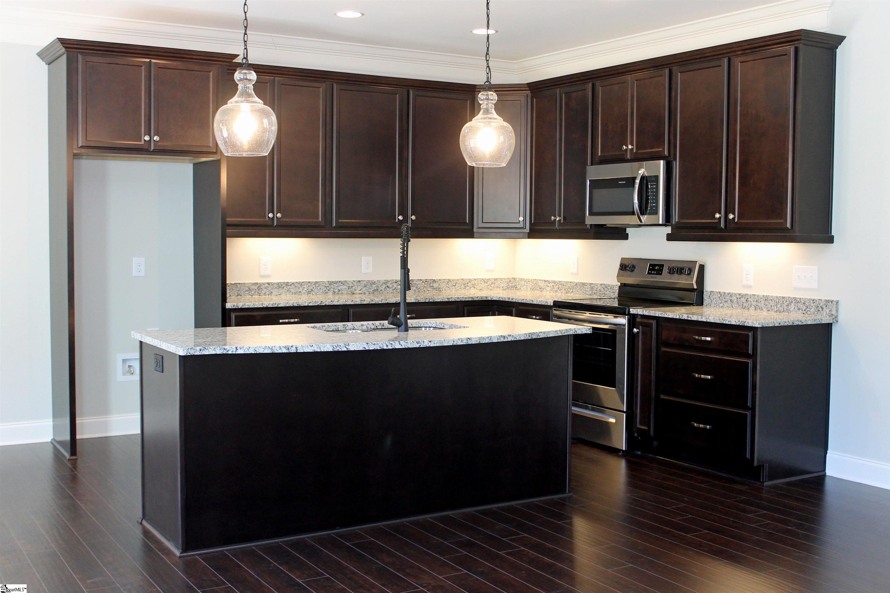 305 Palmetto Road Pelzer, SC 29669 - Photo 6 of 31