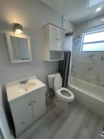 $2,500 | 1555 Northwest 34th Street, Unit 1555, Miami, FL 33142