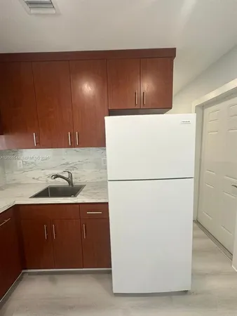 $2,500 | 1555 Northwest 34th Street, Unit 1555, Miami, FL 33142