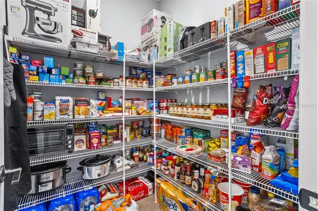 $849,999 | 5615 Green Arrow Place, Sanford, FL 32773