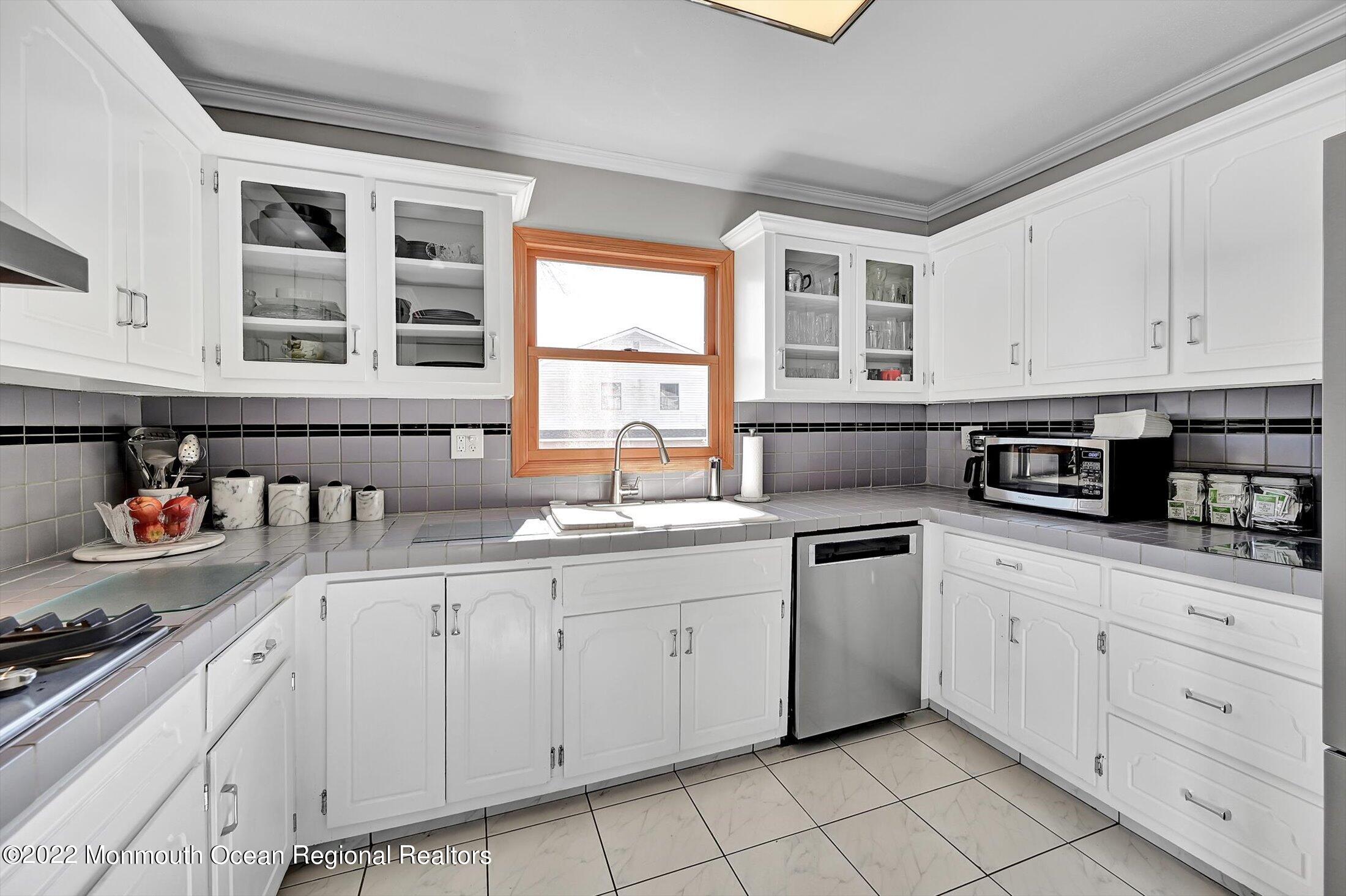 74 Old Post Road Freehold, NJ 07728 - Photo 22 of 45 23-GBA_7474