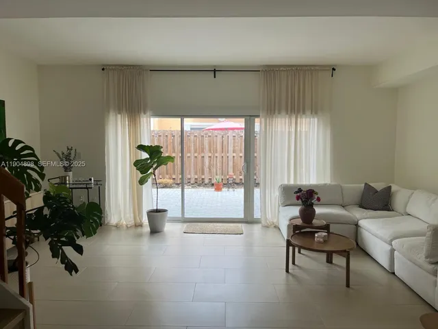 $3,000 | 14305 Southwest 57th Lane, Unit 78, Miami, FL 33183