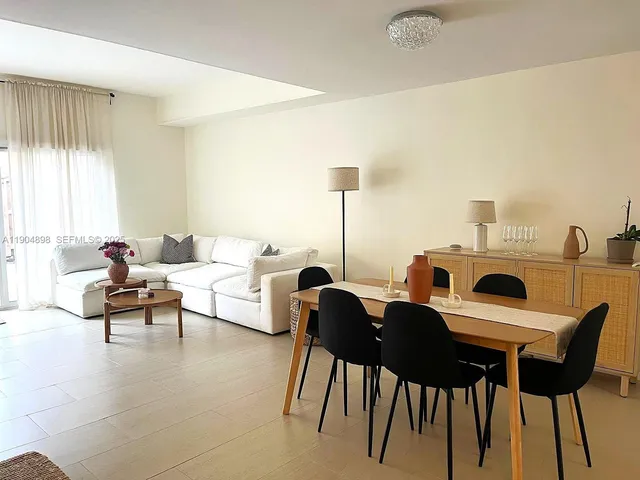 $3,000 | 14305 Southwest 57th Lane, Unit 78, Miami, FL 33183