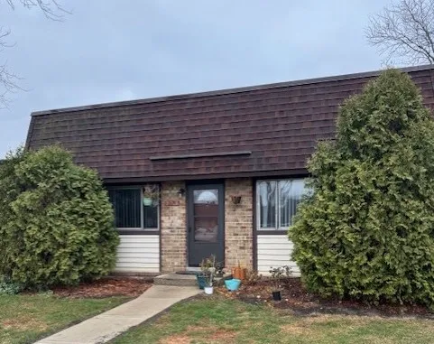 $164,000 | 2670 Woodview Court, Waukegan, IL 60087