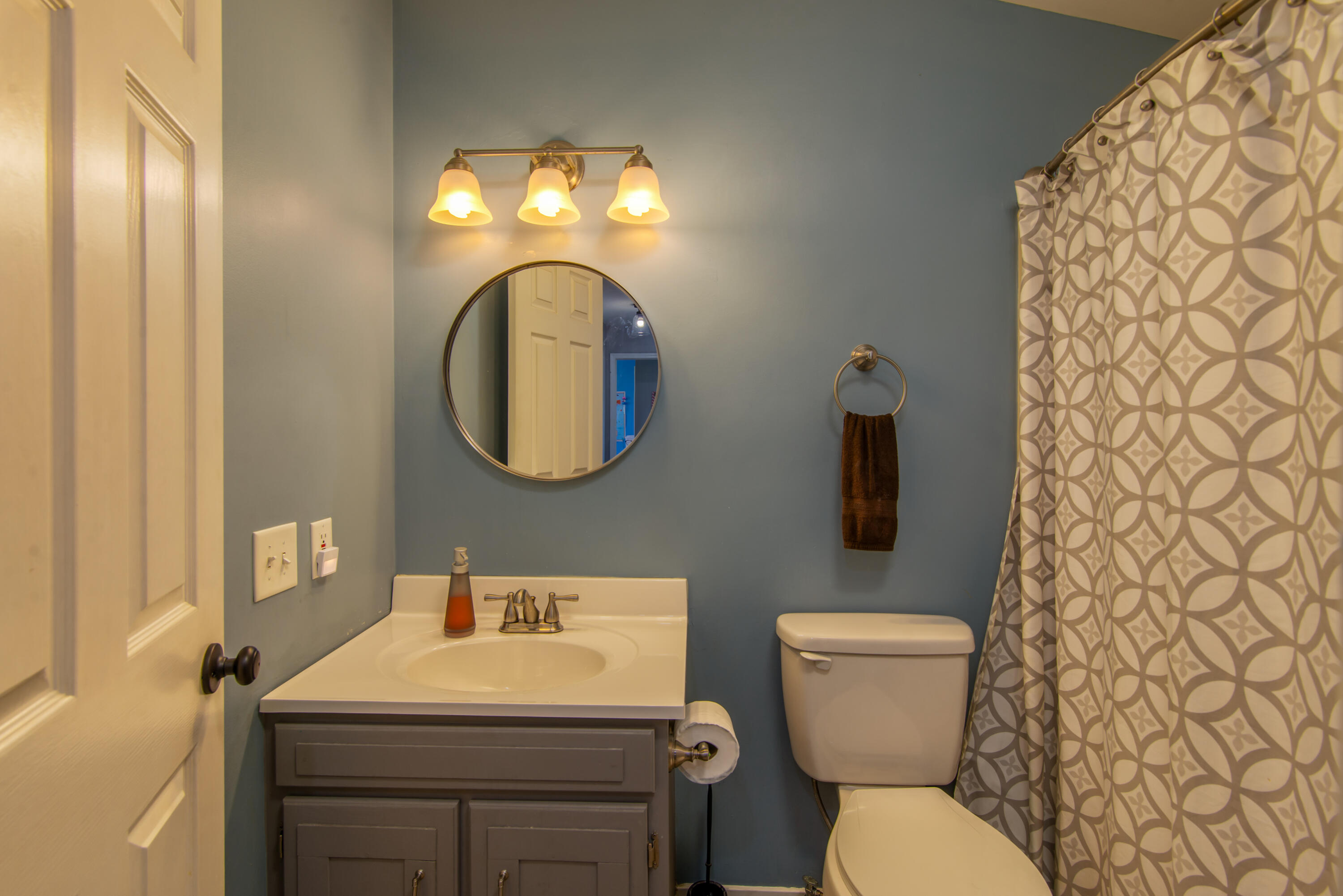 44920 Lemont Road Canton, MI 48187 - Photo 21 of 30 21
