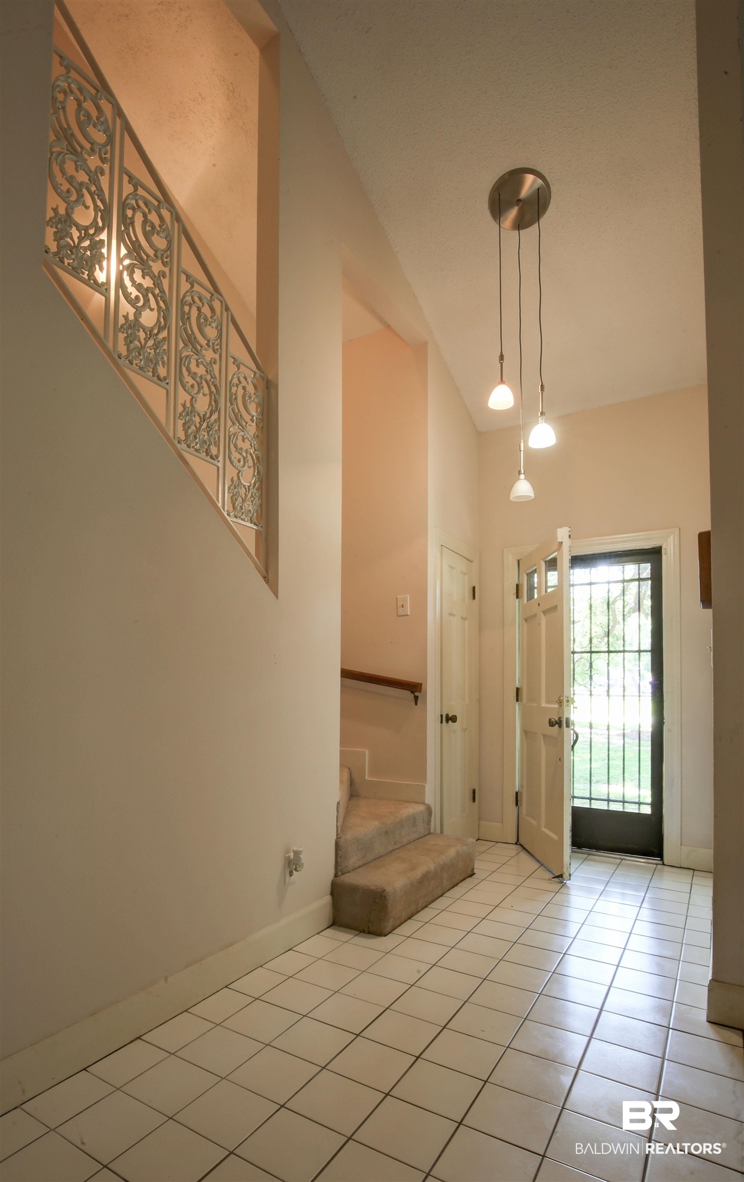 409 Santa Rosa Avenue Daphne, AL 36526 - Photo 4 of 33