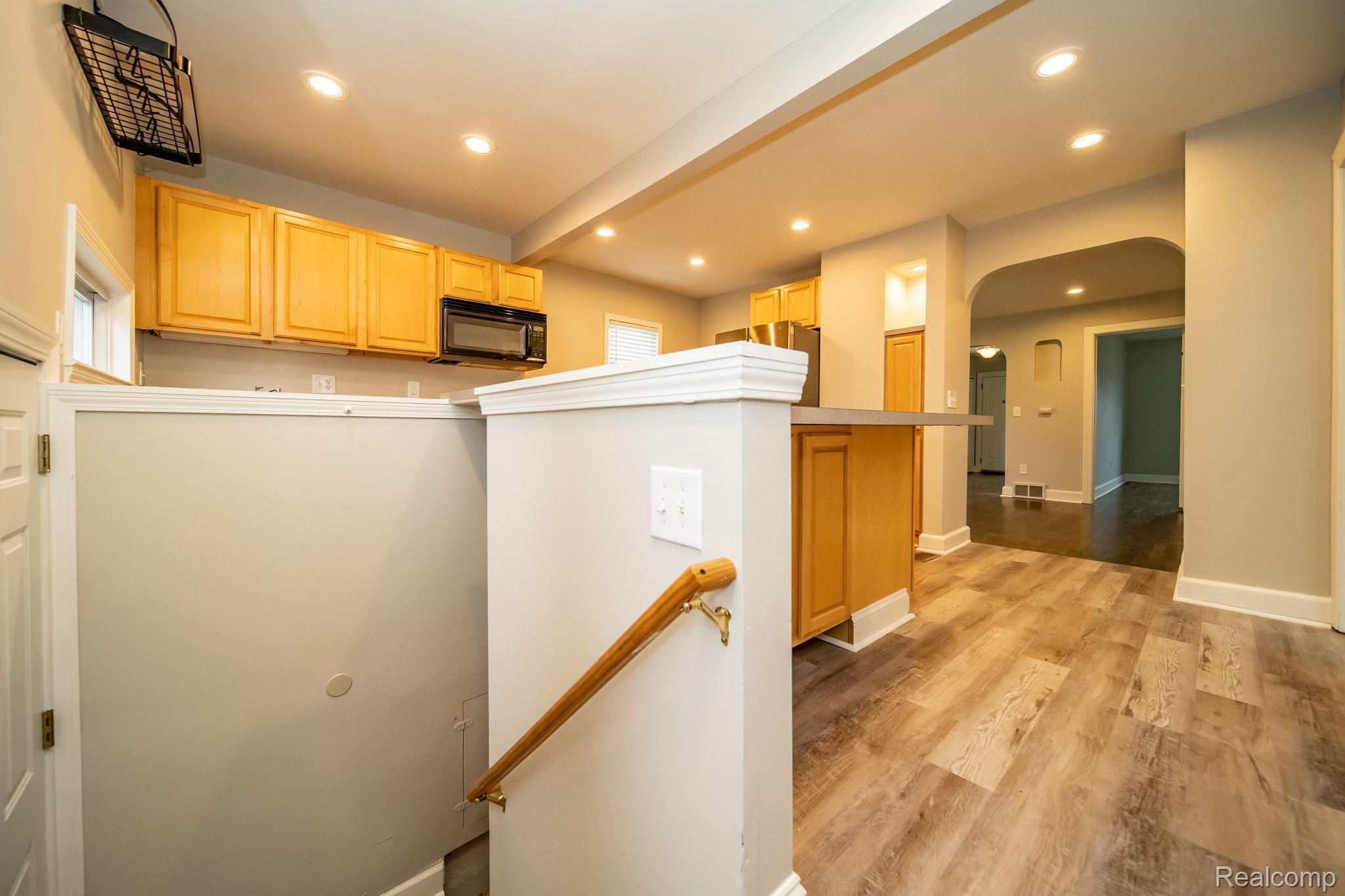 3221 Kenmore Road Berkley, MI 48072 - Photo 9 of 62 Gallery Image 9