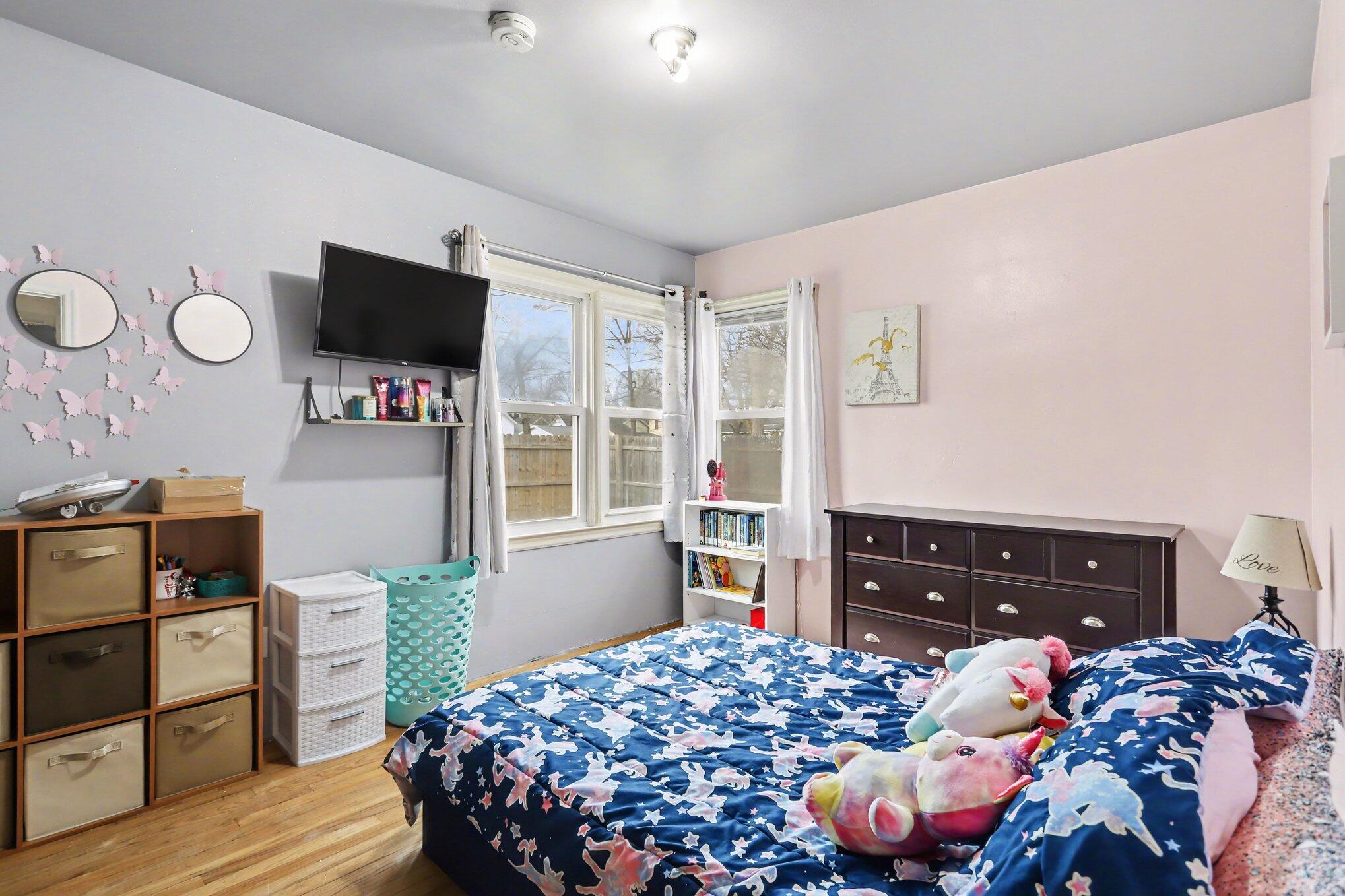 118 West Hoffman Street Three Rivers, MI 49093 - Photo 5 of 8 003_file_6816