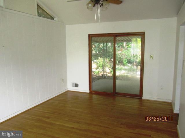 6923 Vancouver Road Springfield, VA 22152 - Photo 2 of 13 a view of an empty room and window