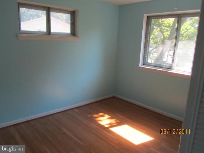 6923 Vancouver Road Springfield, VA 22152 - Photo 7 of 13 an empty room with a window