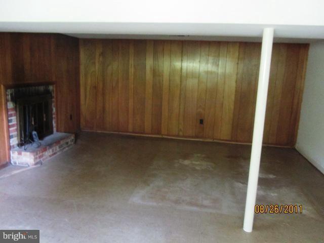 6923 Vancouver Road Springfield, VA 22152 - Photo 8 of 13 a view of an entryway