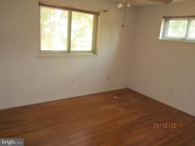 6923 Vancouver Road Springfield, VA 22152 - Photo 10 of 13 an empty room with a window