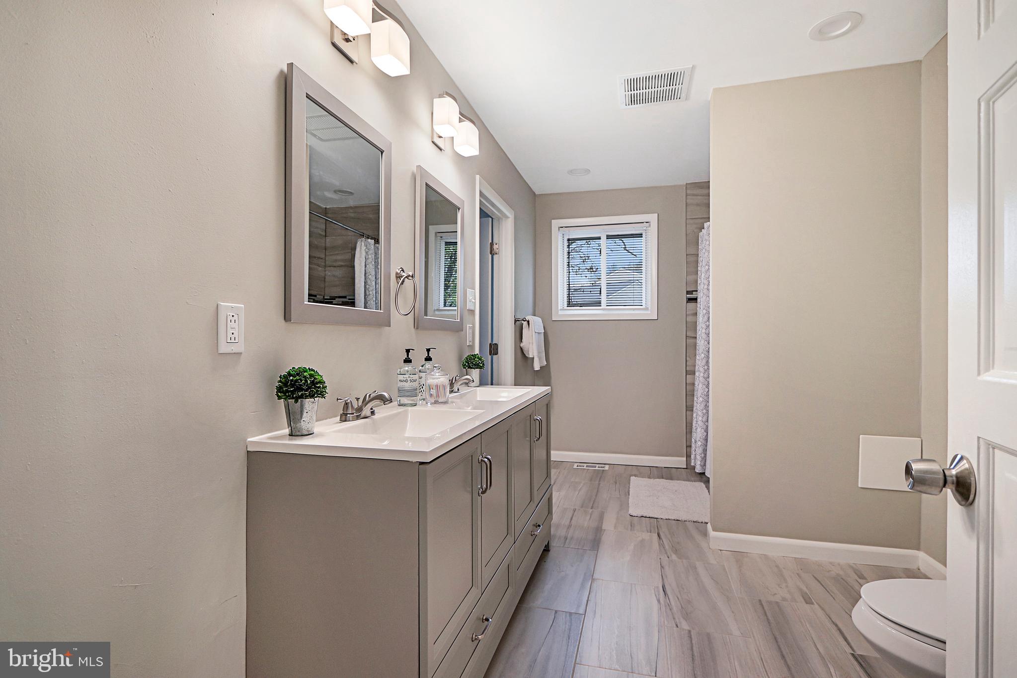 1904 Baldwin Road Cherry Hill, NJ 08003 - Photo 16 of 25 Hall bath for bedrooms
