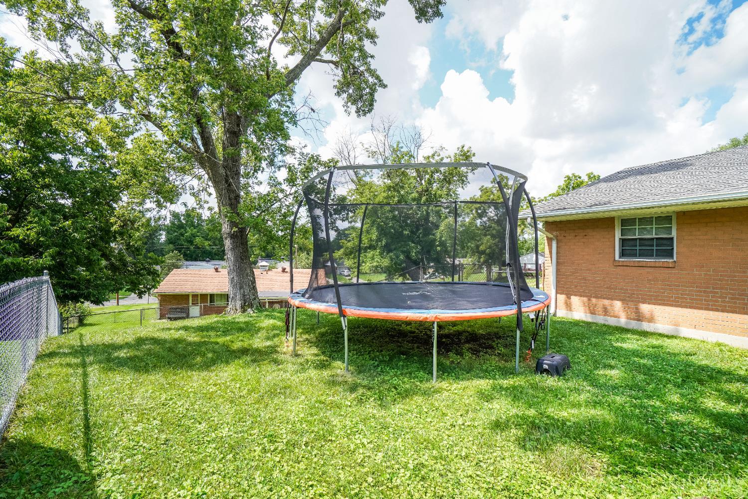 982 Pilgrim Place Springdale, OH 45246 - Photo 19 of 21