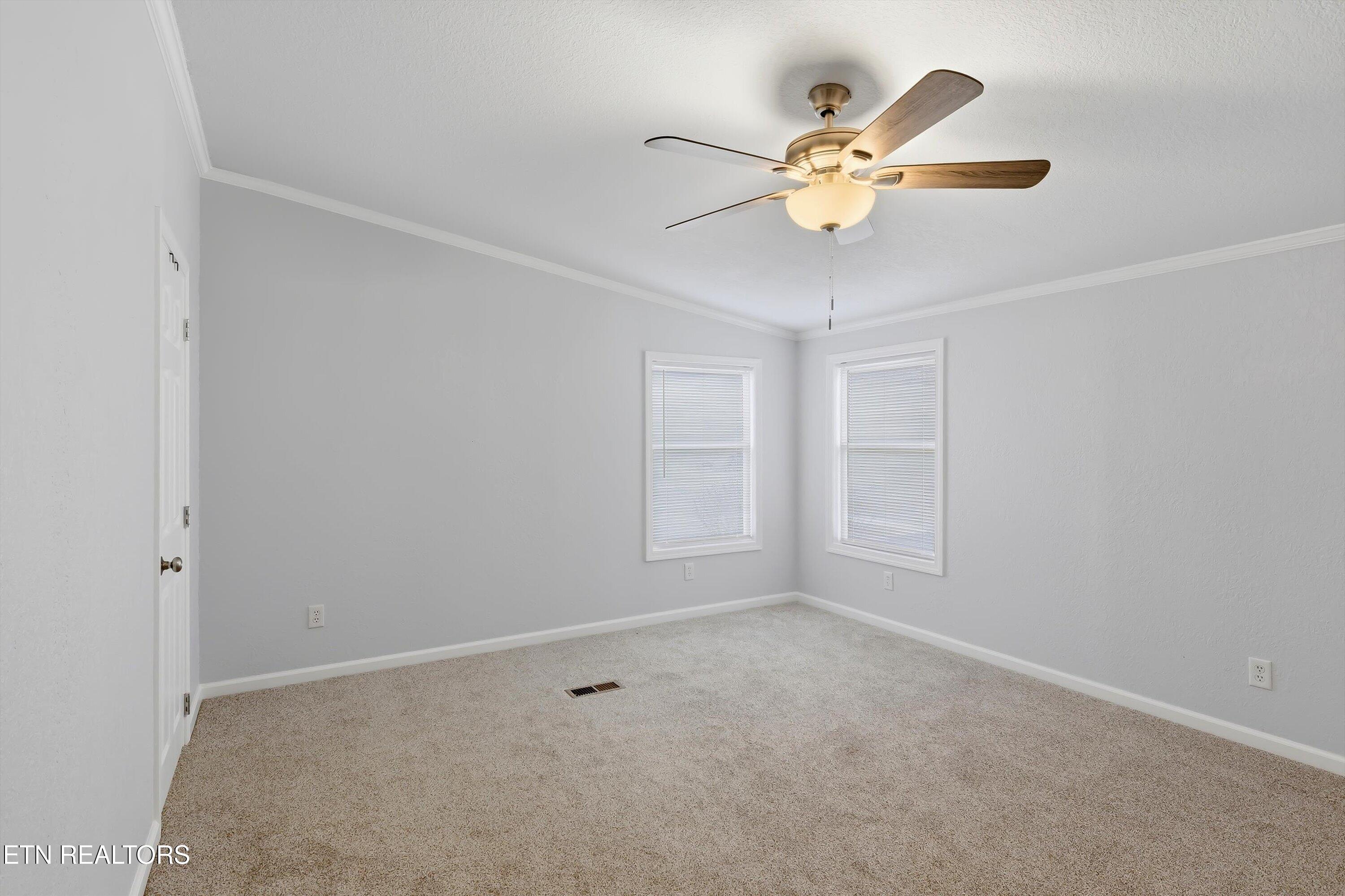 2214 Hinds Creek Road Heiskell, TN 37754 - Photo 12 of 41 Owners Suite