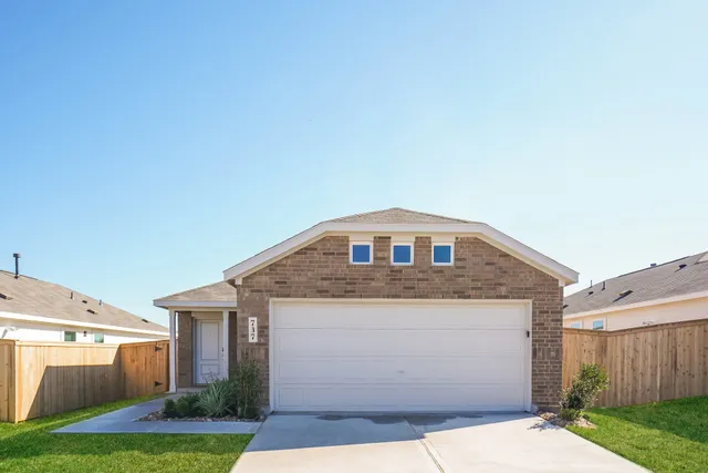 $1,595 | 737 Magnolia Creek Drive, Magnolia, TX 77354