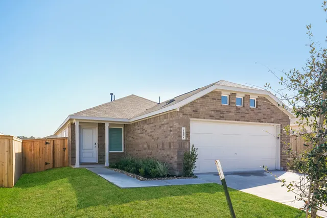 $1,545 | 737 Magnolia Creek Drive, Magnolia, TX 77354