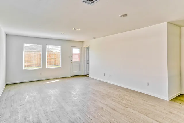 $1,545 | 737 Magnolia Creek Drive, Magnolia, TX 77354