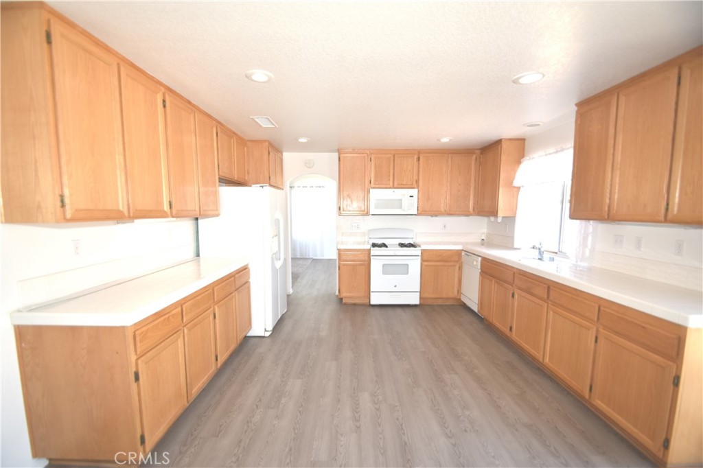 674 Myrtle Avenue Perris, CA 92571 - Photo 9 of 25
