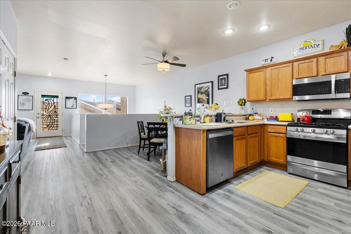983 Rolling Green Road Dewey, AZ 86327 - Photo 15 of 50 12-Kitchen and Dining