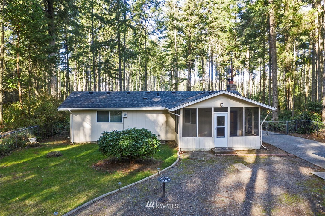 12110 Yoman Road Anderson Island, WA 98303 - Photo 5 of 30