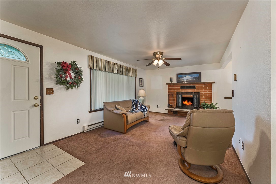 12110 Yoman Road Anderson Island, WA 98303 - Photo 6 of 30