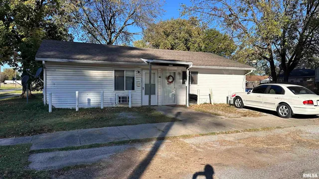 $69,000 | 301 North Jefferson Street, West Frankfort, IL 62896