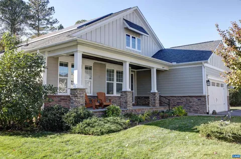 a view of a tennis court