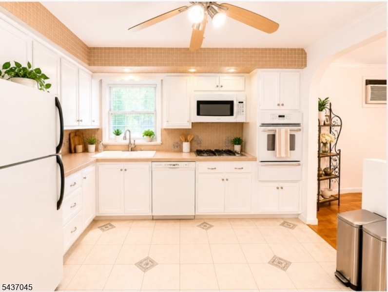 2097 Galloping Hill Road Union, NJ 07083 - Photo 8 of 15