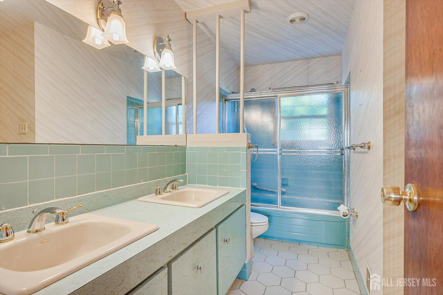 31 Rieder Road Edison, NJ 08817 - Photo 25 of 38