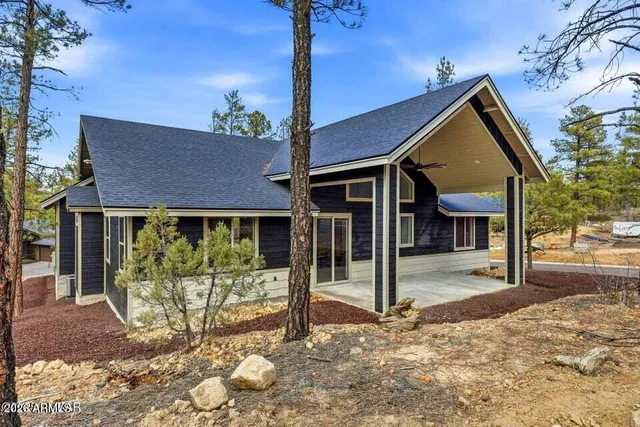 $1,000,000 | 2381 West Bench Road, Show Low, AZ 85901