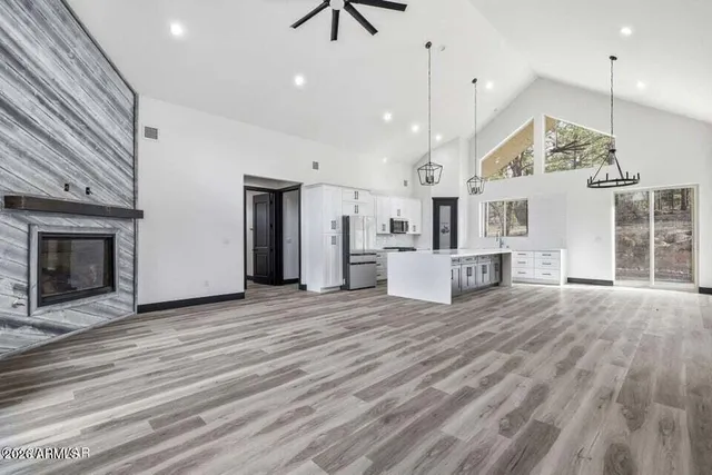 $1,000,000 | 2381 West Bench Road, Show Low, AZ 85901