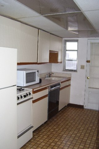 715 West Ridge Road Peoria, IL 61614 - Photo 3 of 9 Gallery Image 3