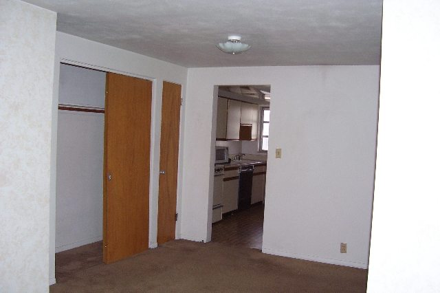 715 West Ridge Road Peoria, IL 61614 - Photo 4 of 9 Gallery Image 4