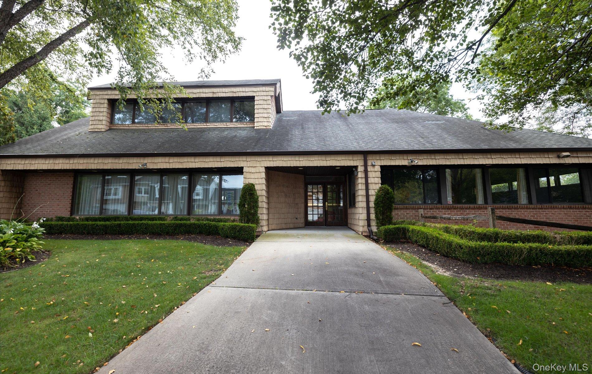 88 Hidden Ridge Drive Syosset, NY 11791 - Photo 35 of 37