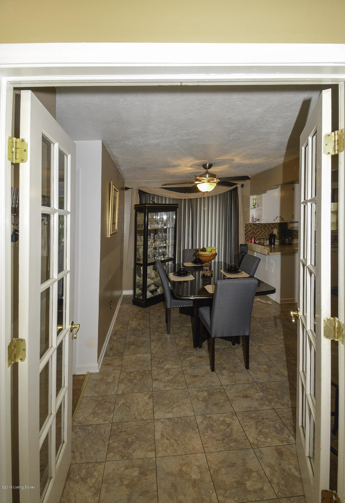 3108 Wayne Road Louisville, KY 40216 - Photo 8 of 32 08 Dining_Room