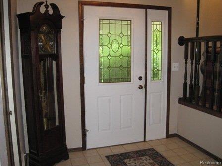 23075 Beck Road Novi, MI 48374 - Photo 2 of 16 Foyer