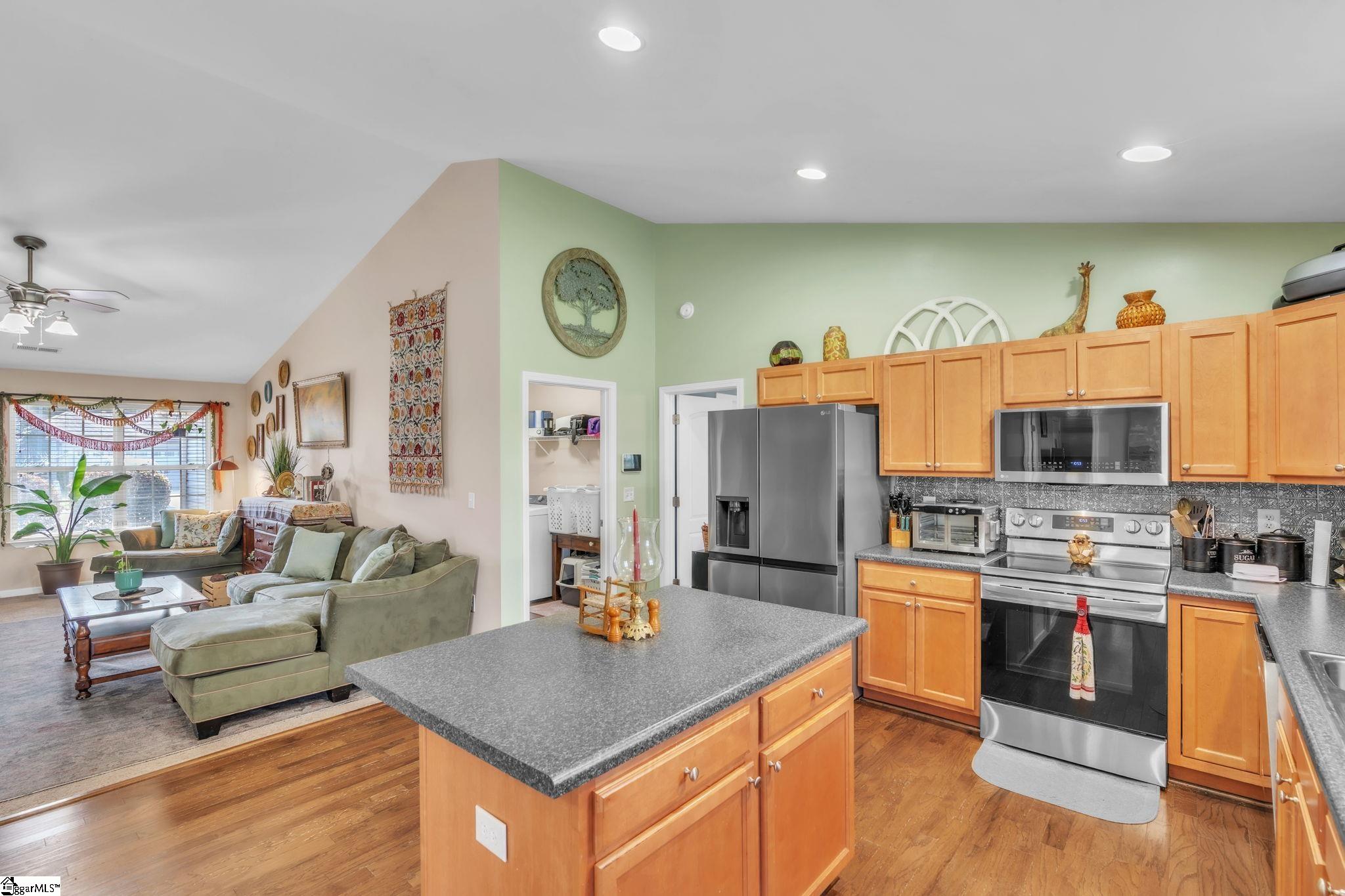 224 Eastpark Way Easley, SC 29642 - Photo 8 of 30 Gallery Image 8