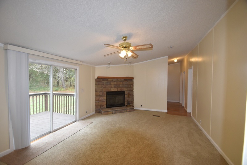 204 Coggins Road Woodruff, SC 29388 - Photo 5 of 22 Gallery Image 5