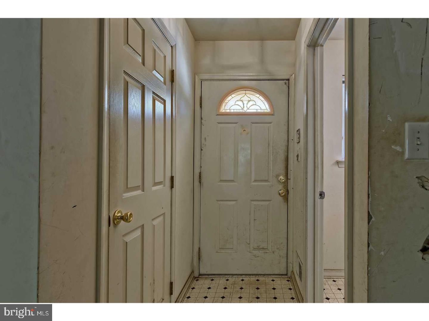 7 Shade Court Maple Shade, NJ 08052 - Photo 4 of 22 Gallery Image 4
