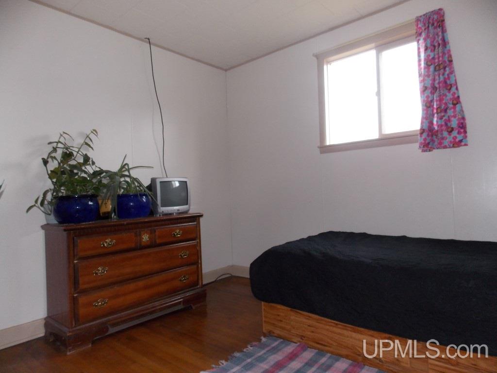 421 Lyons Street Baraga, MI 49908 - Photo 8 of 18