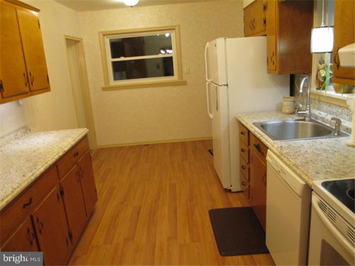 133 Ridgeland Road Wilmington, DE 19803 - Photo 9 of 25 Kitchen