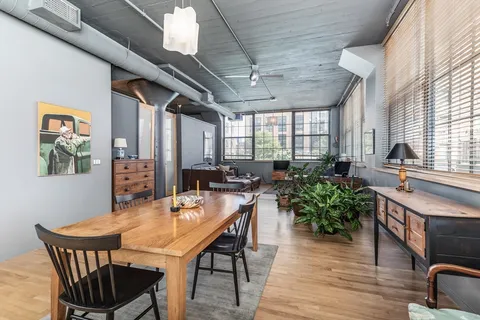 $1,250,000 | 64 East Brookline Street, Unit 4, Boston, MA 02118