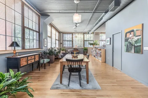 $1,250,000 | 64 East Brookline Street, Unit 4, Boston, MA 02118