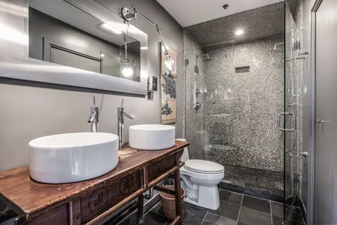 $1,250,000 | 64 East Brookline Street, Unit 4, Boston, MA 02118