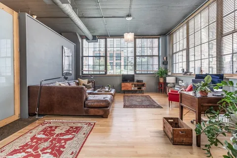 $1,250,000 | 64 East Brookline Street, Unit 4, Boston, MA 02118