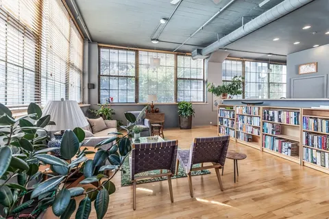 $1,250,000 | 64 East Brookline Street, Unit 4, Boston, MA 02118
